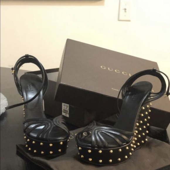 Gucci - Picture 1 of 7